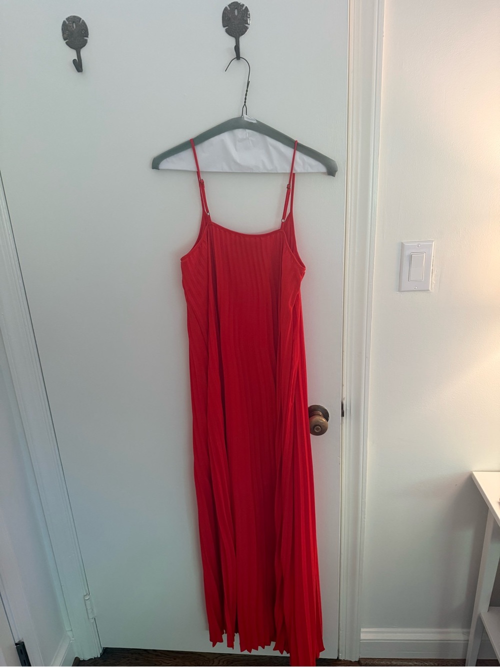 Banana Republic Red Pleated Spaghetti-Strap Maxi Dress - EUC